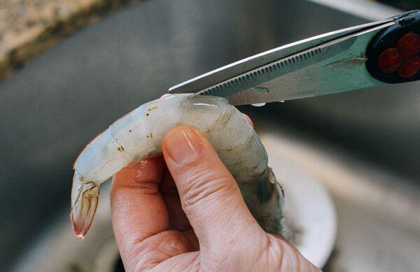 รูปภาพ:http://thewoksoflife.com/wp-content/uploads/2015/07/salt-and-pepper-shrimp-3.jpg