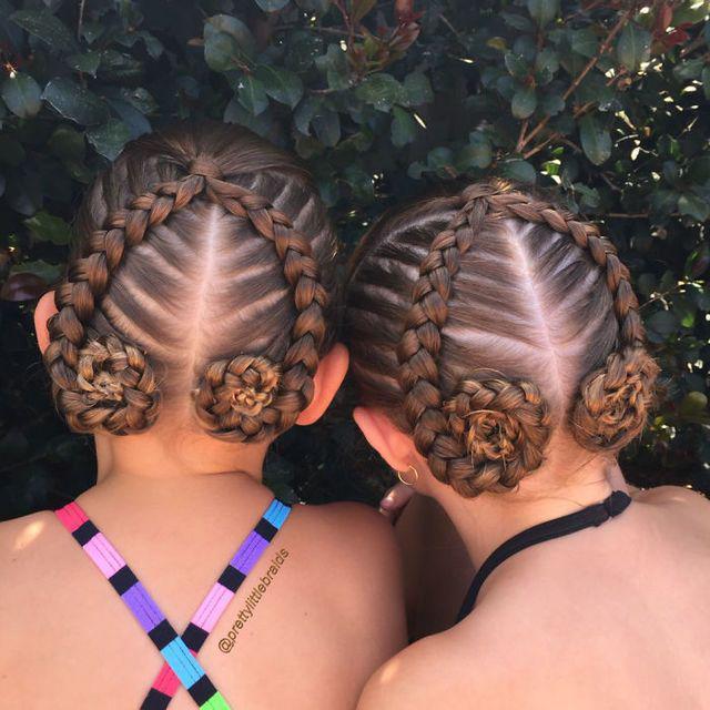 รูปภาพ:http://static.boredpanda.com/blog/wp-content/uploads/2016/03/mom-braids-unbelievably-intricate-hairstyles-every-morning-before-school-6__700.jpg