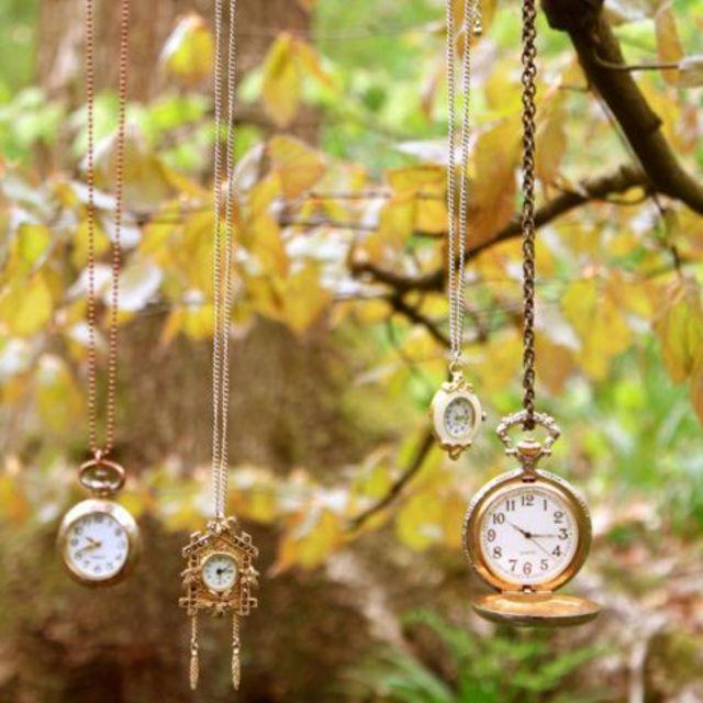 ตัวอย่าง ภาพหน้าปก:รวมไอเดียแฟชั่น 'สร้อยนาฬิกาพก' สวยแล้วยังดูเวลาได้ด้วย!