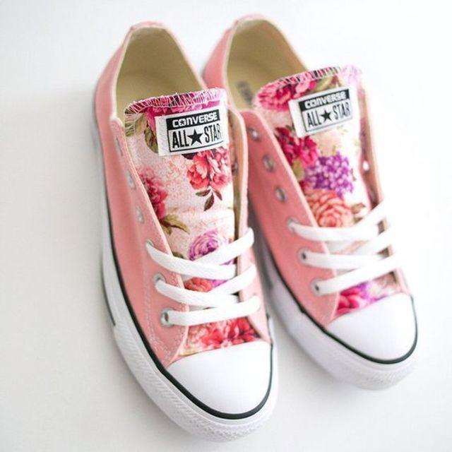 ตัวอย่าง ภาพหน้าปก:แฟชั่น 'Floral Converse' รองเท้าผ้าใบแนวใหม่ หัวใจ so cute !!