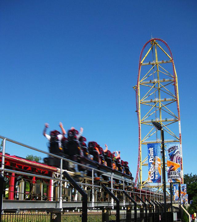 รูปภาพ:https://upload.wikimedia.org/wikipedia/commons/c/c0/Top_Thrill_Dragster_at_Cedar_Point.jpg