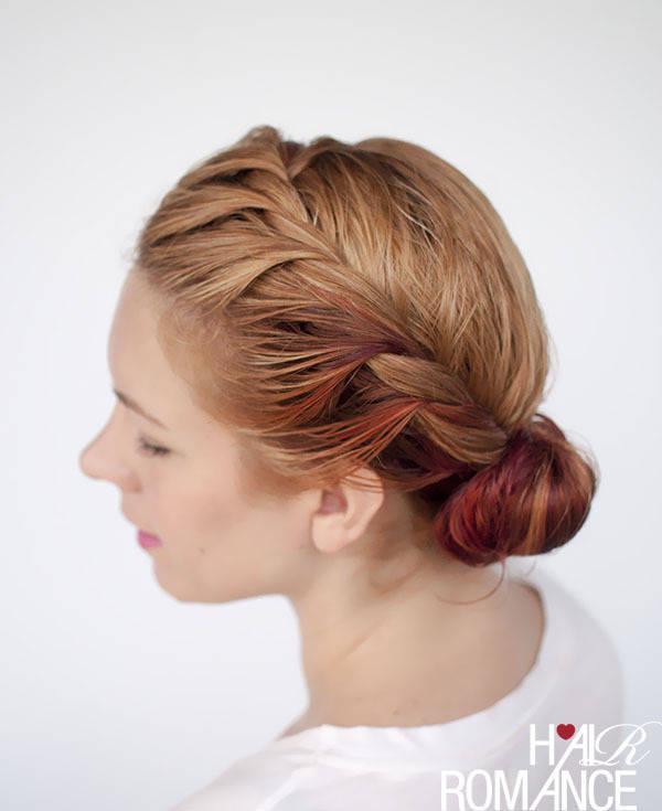 รูปภาพ:http://www.hairromance.com/wp-content/uploads/2014/06/Hair-Romance-wet-hair-styles-the-side-twist-bun.jpg
