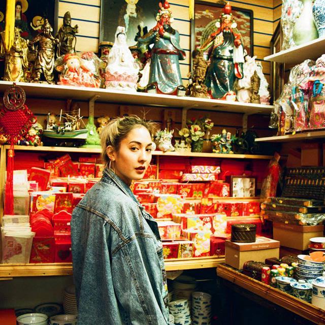 ตัวอย่าง ภาพหน้าปก:A Day in Chinatown : สตรีทแฟชั่นสุดคูล ณ ไชน่าทาวน์