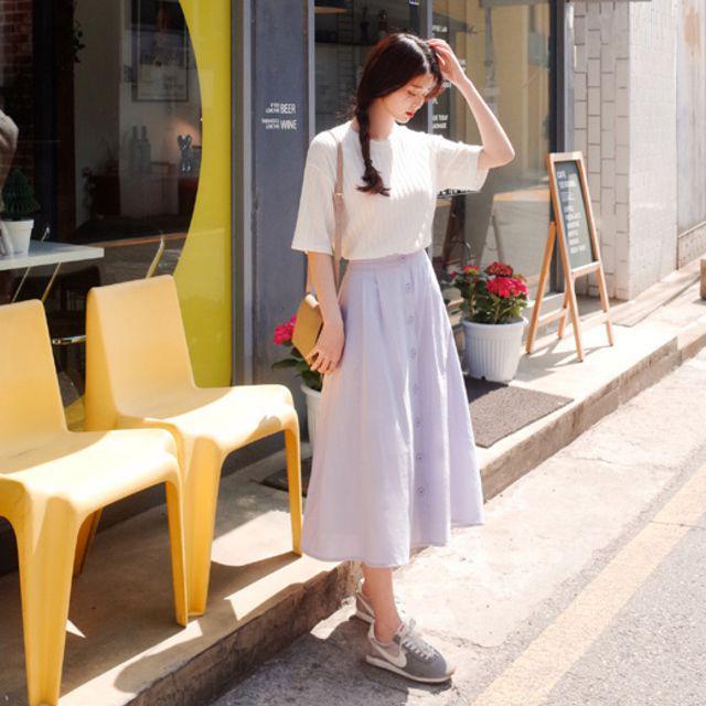 ตัวอย่าง ภาพหน้าปก:20 ไอเดียมิกซ์แอนด์แมทช์ "Midi Skirt " กระโปรงบานไม่สั้นไม่ยาว สวย ใส กำลังโดน >///< 