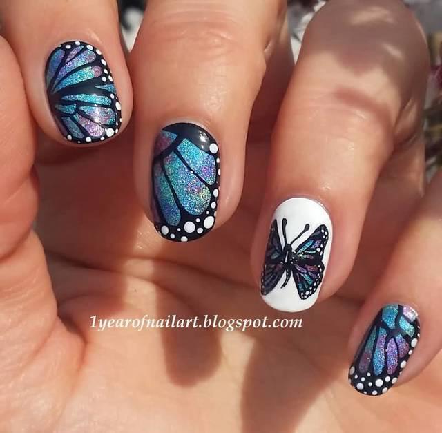 รูปภาพ:https://www.askideas.com/media/75/Butterfly-Wings-Hologram-Nail-Art-By-Margriet-Sijperda.jpg