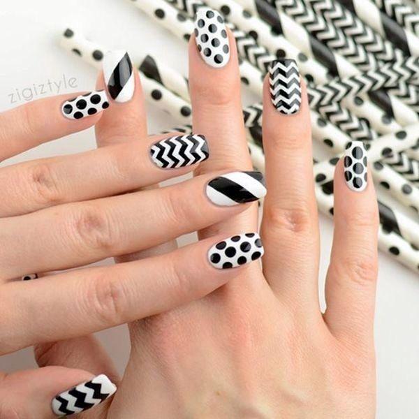 รูปภาพ:http://www.fenzyme.com/wp-content/uploads/2015/10/White-Nails-art-Designs-45.jpg