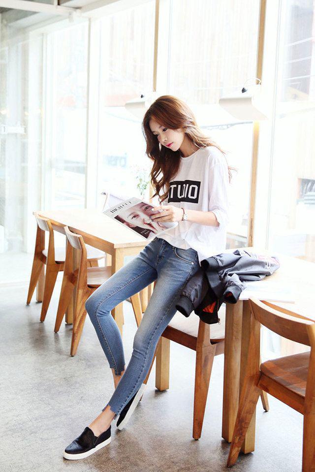 รูปภาพ:http://www.koreanfashionstore.com/korean-fashion/20150712/korean-pants/Marion-Fray-Skinny-Jean-16.jpg