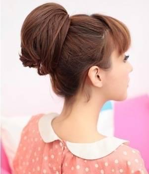 รูปภาพ:http://i01.i.aliimg.com/wsphoto/v0/767842319/in-stock-2014-new-fashion-loose-ball-type-girls-hair-bun-chignon-tail-synthetic-hair-bun.jpg_350x350.jpg