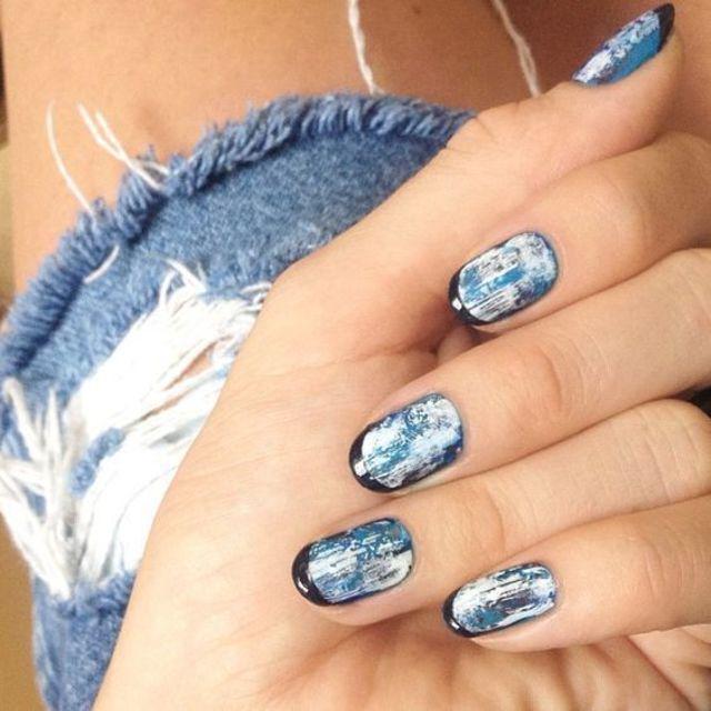 ภาพประกอบบทความ ไอเดียเพ้นท์เล็บแบบ 'Jeans nail art' ขอบอกสาวรักยีนส์ พลาดไม่ได้ !!