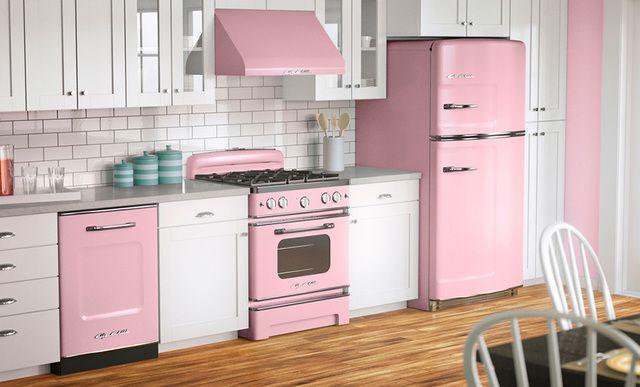 รูปภาพ:http://www.jeab.com/wp-content/uploads/2014/01/pink-kitchen-ideas-design-8.jpg
