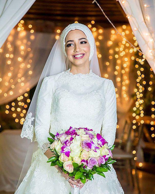 รูปภาพ:http://static.boredpanda.com/blog/wp-content/uploads/2016/09/hijab-bride-muslim-wedding-9-57d66efe9ebb6__605.jpg