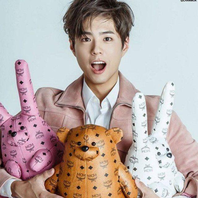 ภาพประกอบบทความ ชวนกรี๊ด! พระเอกหนุ่มเกาหลีสุดฮอต ' Park Bo Gum ' จะน่ารักขนาดไหนนะ