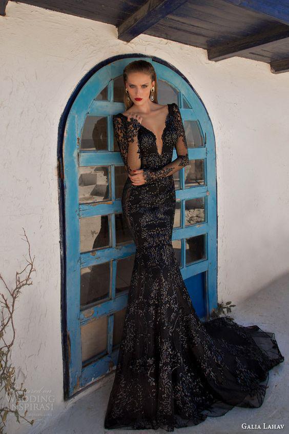 รูปภาพ:http://www.himisspuff.com/wp-content/uploads/2016/03/galia-lahav-couture-2014-moonstruck-saturn-evening-gown-black-wedding-dress-long-sleeves.jpg