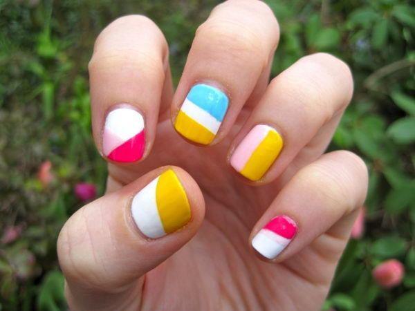รูปภาพ:http://hative.com/wp-content/uploads/2014/11/color-block-nail-designs/5-color-block-nail-designs.jpg