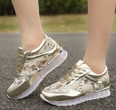 รูปภาพ:http://g03.a.alicdn.com/kf/HTB1vfa_IpXXXXXxaXXXq6xXFXXXf/Women-Sneakers-2015-Summer-Gold-Platform-Sports-lace-Shoes-Ladies-Casual-Boats-Travel-Sneaker-Zapatos-Mujer.jpg_640x640.jpg