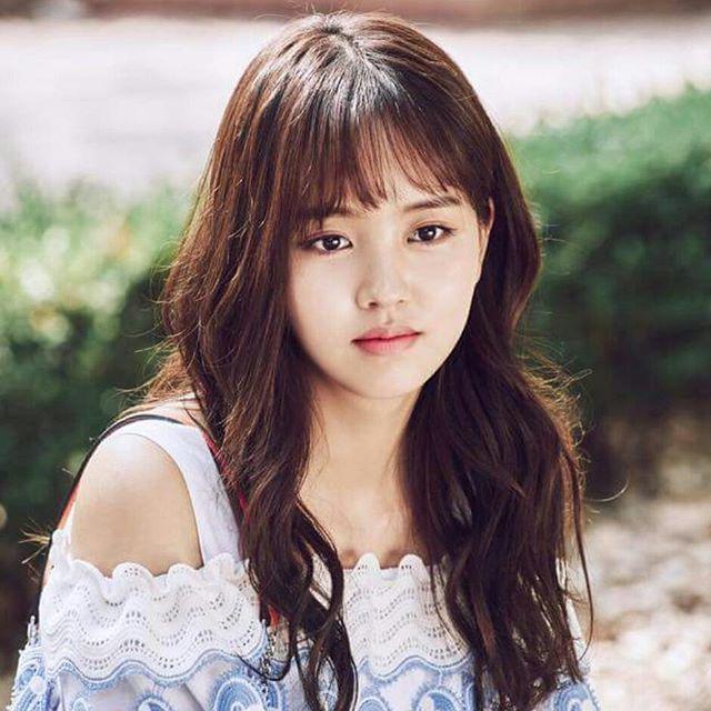 รูปภาพ:https://www.instagram.com/p/BJj301GgejL/?taken-by=wow_kimsohyun