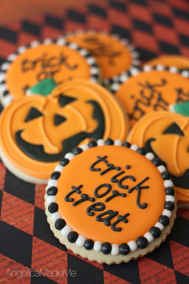 รูปภาพ:http://www.angelicamademe.com/wp-content/uploads/2014/10/Halloween-Pumpkin-Sugar-Cookies.jpg