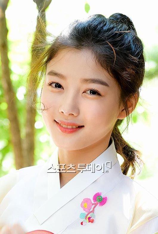 รูปภาพ:http://i1058.photobucket.com/albums/t413/javabeansdb/news/2014/14c/kimyoojung_49.jpg