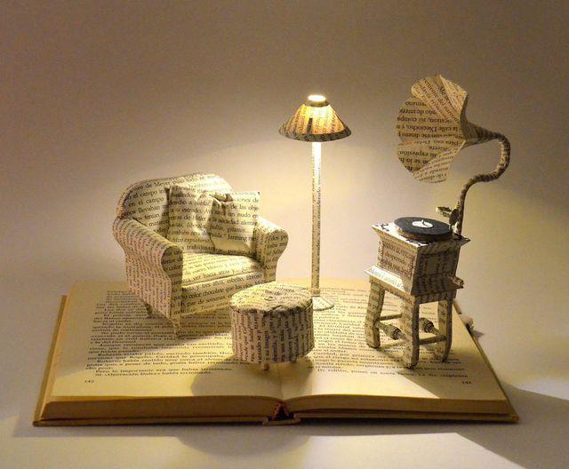 รูปภาพ:http://static.boredpanda.com/blog/wp-content/uploads/2016/10/Book-Sculptures-are-my-passion-I-work-with-paper-to-create-elaborated-forms-57f365421d83f__880.jpg