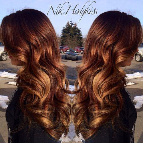 รูปภาพ:http://i1.wp.com/therighthairstyles.com/wp-content/uploads/2015/10/12-reddish-brown-hair-with-caramel-highlights.jpg?w=500