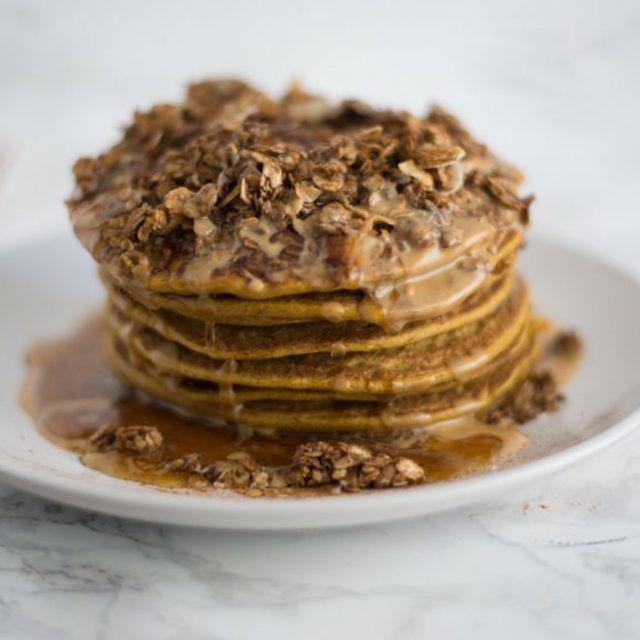 ภาพประกอบบทความ Chickpea Flour Pumpkin Pancakes เมนูแพนเค้กสูตรเด็ด อุดมไปด้วยความอร่อย