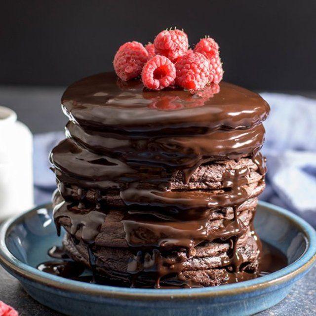 ตัวอย่าง ภาพหน้าปก: Double Chocolate Raspberry Pancakes แพนเค้กอุดมความอร่อย กินกันให้ฟินไปเลย!!