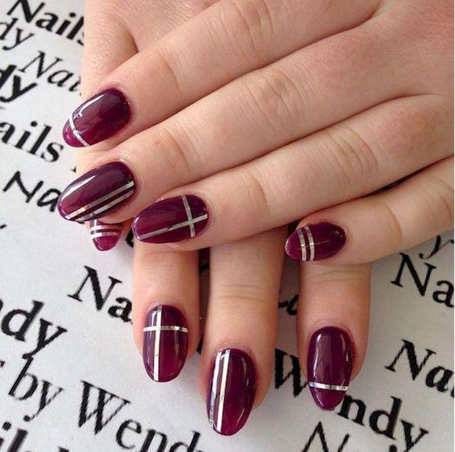 รูปภาพ:http://cdn.winkgo.com/wp-content/uploads/2015/10/13-Plum-Manicures-That-Are-Perfect-for-the-Fall-Season-07.jpg