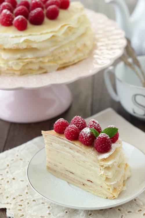 รูปภาพ:http://www.olgasflavorfactory.com/wp-content/uploads/2014/02/Crepe-Cake-With-Pastry-Cream-and-Raspberries-1-16.jpg