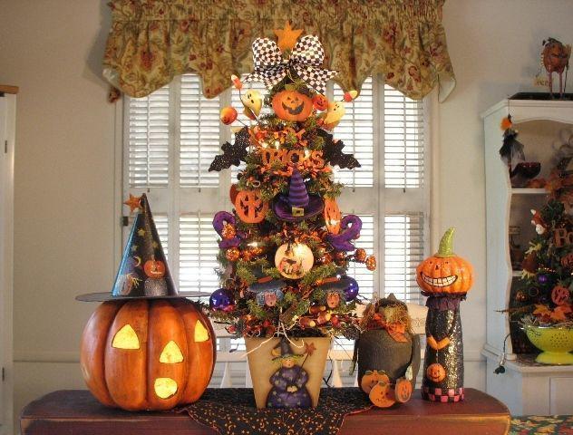 รูปภาพ:http://thumbs3.picclick.com/d/w1600/pict/201653419518_/Primitive-Halloween-Witch-Tree-With-Lights-Hand-Painted.jpg