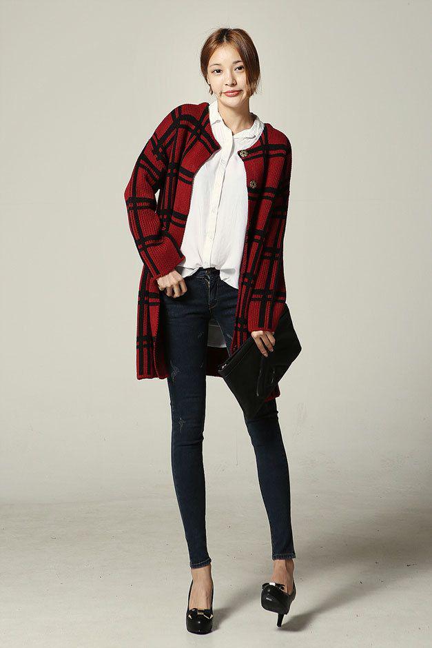 รูปภาพ:http://www.koreanfashionstore.com/korean-fashion/20140912/cardigan-korea/Check-Knit-Long-Cardigan-06.jpg