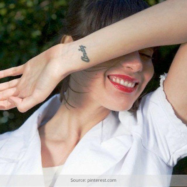 ภาพประกอบบทความ อวดข้อมือสวยๆ ด้วยรอยสักแนว "Wrist Tattoos" กันเถอะ!