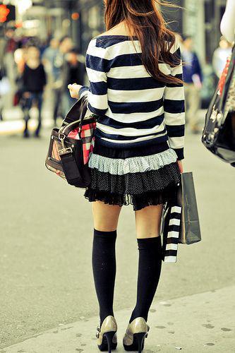 รูปภาพ:http://kouncle.com/wp-content/uploads/2016/10/36-Street-Style-Around-the-World-7.jpg