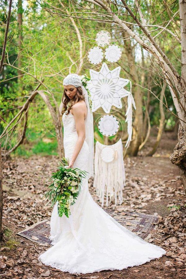 รูปภาพ:http://www.deerpearlflowers.com/wp-content/uploads/2015/09/Spring-Boho-Vintage-Wedding-Decor-Ideas.jpg