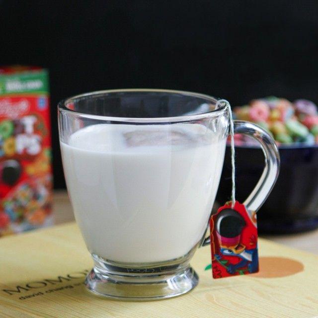 รูปภาพ:http://www.thirstyfortea.com/wp-content/uploads/2014/04/cereal-milk-tea-sq1-1024x1024.jpg