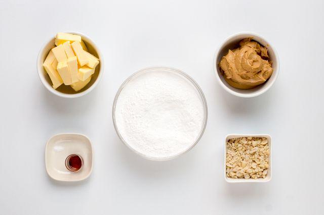 รูปภาพ:https://images.britcdn.com/wp-content/uploads/2015/10/Microwave-peanut-butter-fudge-ingredients.jpg
