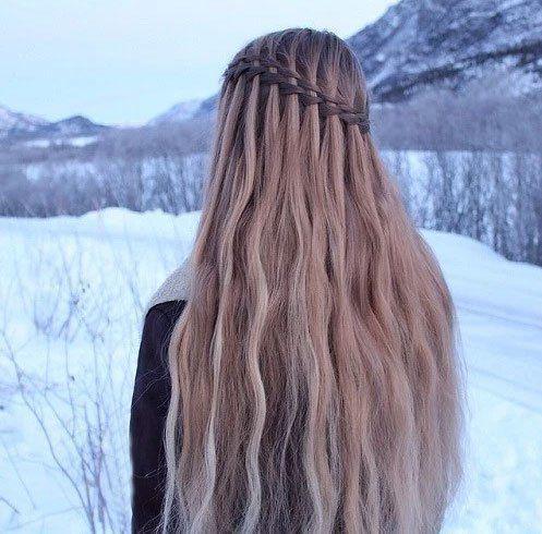 รูปภาพ:http://www.fashionlady.in/wp-content/uploads/2016/11/Waterfall-Braid-With-Loose-Curls.jpg