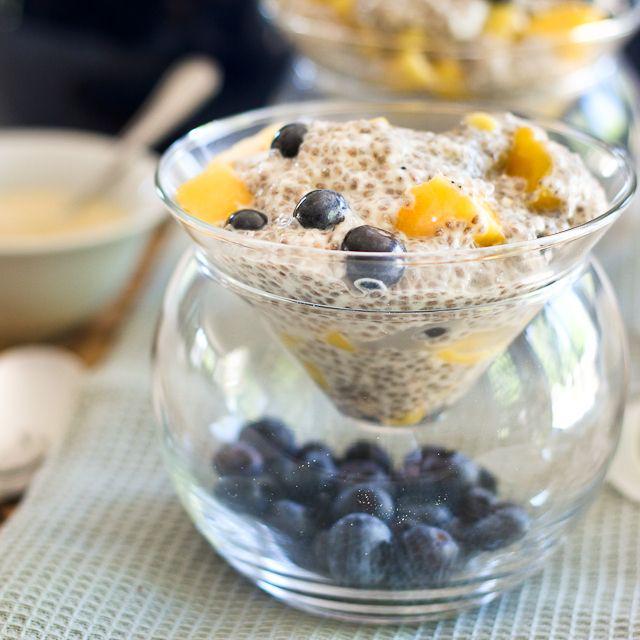 ตัวอย่าง ภาพหน้าปก:Chia Seed Pudding with Mango and Blueberry เมนูพุดดิ้งอร่อยเด็ด อิ่มง่ายๆ แถมสบายท้อง