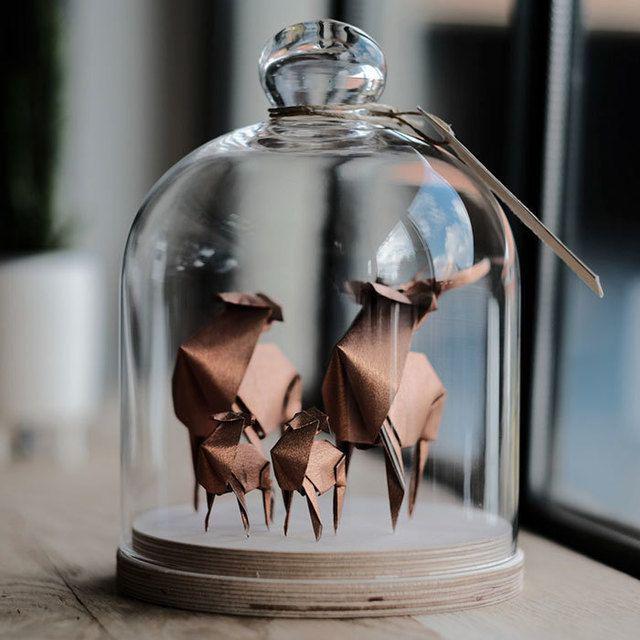 รูปภาพ:http://static.boredpanda.com/blog/wp-content/uploads/2017/01/origami-animals-glass-jar-florigami-48.jpg