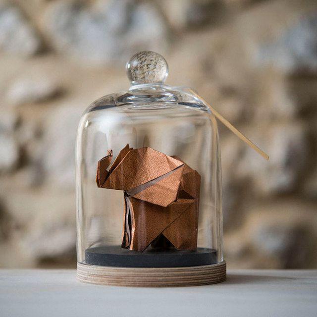 รูปภาพ:http://static.boredpanda.com/blog/wp-content/uploads/2017/01/origami-animals-glass-jar-florigami-50.jpg