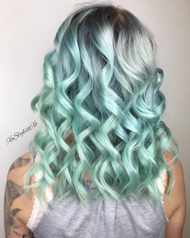 รูปภาพ:http://i0.wp.com/therighthairstyles.com/wp-content/uploads/2017/01/2-silver-to-pastel-turquoise-ombre.jpg?zoom=1.25&resize=500%2C624