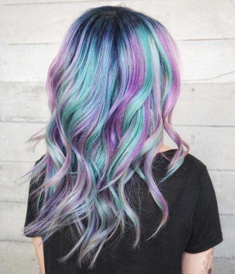 รูปภาพ:http://i2.wp.com/therighthairstyles.com/wp-content/uploads/2017/01/13-turquoise-hair-with-pastel-purple-highlights.jpg?zoom=1.25&resize=500%2C585