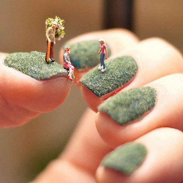 รูปภาพ:https://ae01.alicdn.com/kf/HTB1tSZmKXXXXXbgaXXXq6xXFXXXx/10PCS-Nail-Glitter-Powder-Fashion-Decorations-For-Nails-Fuzzy-Flocking-Velvet-Colored-Powder-For-Nail-Art.jpg_640x640.jpg