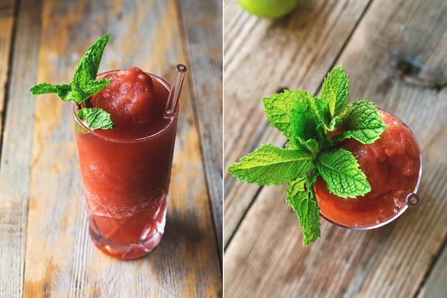 รูปภาพ:http://honestlyyum.com/wp-content/uploads/2015/06/watermelon.balsamic.cocktail.slushy.vitamix.1.jpg