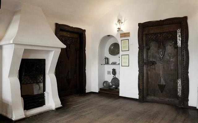 รูปภาพ:http://www.bran-castle.com/assets/castle/37-full.jpg