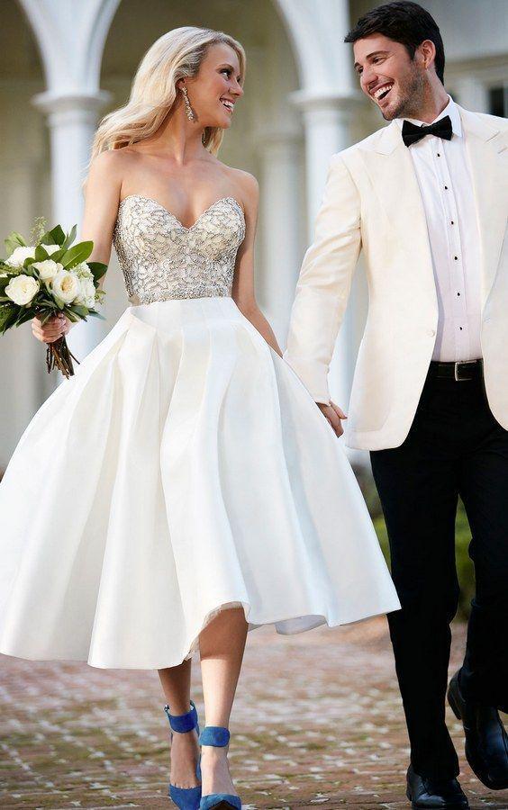 รูปภาพ:http://www.himisspuff.com/wp-content/uploads/2016/12/martina-liana-short-ball-gown-wedding-dress.jpg