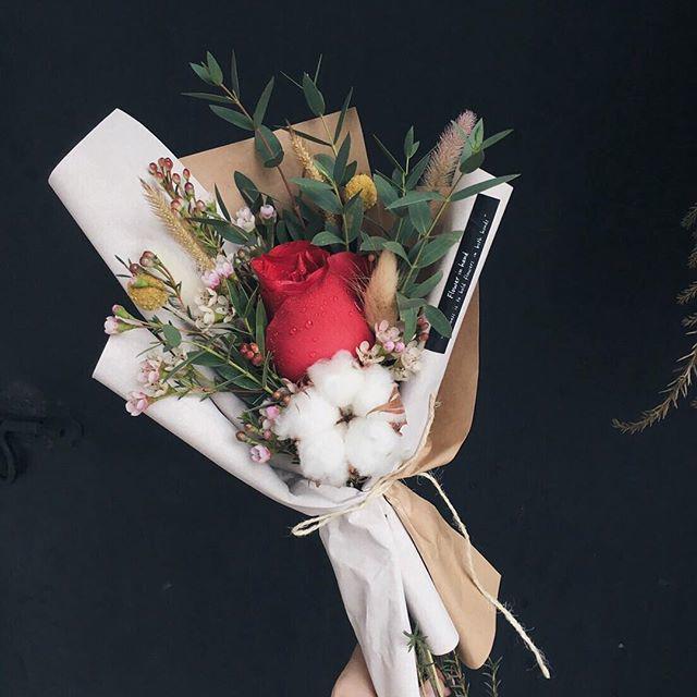 รูปภาพ:https://www.instagram.com/p/BPM-VWMDsnE/?taken-by=flower_inhand