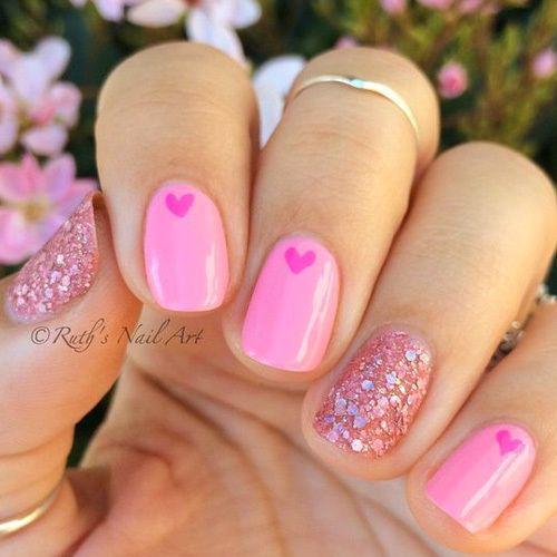 รูปภาพ:http://www.nailmypolish.com/wp-content/uploads/2016/01/pink-nail-polish-sparkly-vday.jpg