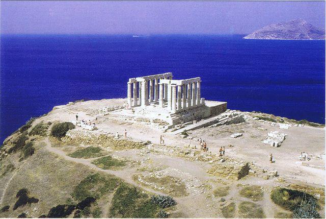 รูปภาพ:https://postcardsfromthefather.files.wordpress.com/2013/05/the-temple-of-poseidon.jpg