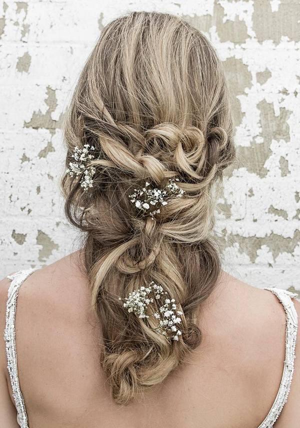รูปภาพ:http://www.himisspuff.com/wp-content/uploads/2017/01/Long-Wedding-Hairstyles-via-Vanessa-Barney-hair-6.jpg