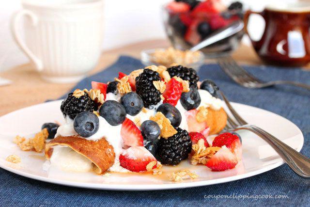 รูปภาพ:http://www.couponclippingcook.com/wp-content/uploads/2014/02/4-Yogurt-berry-pancake-rolls.jpg